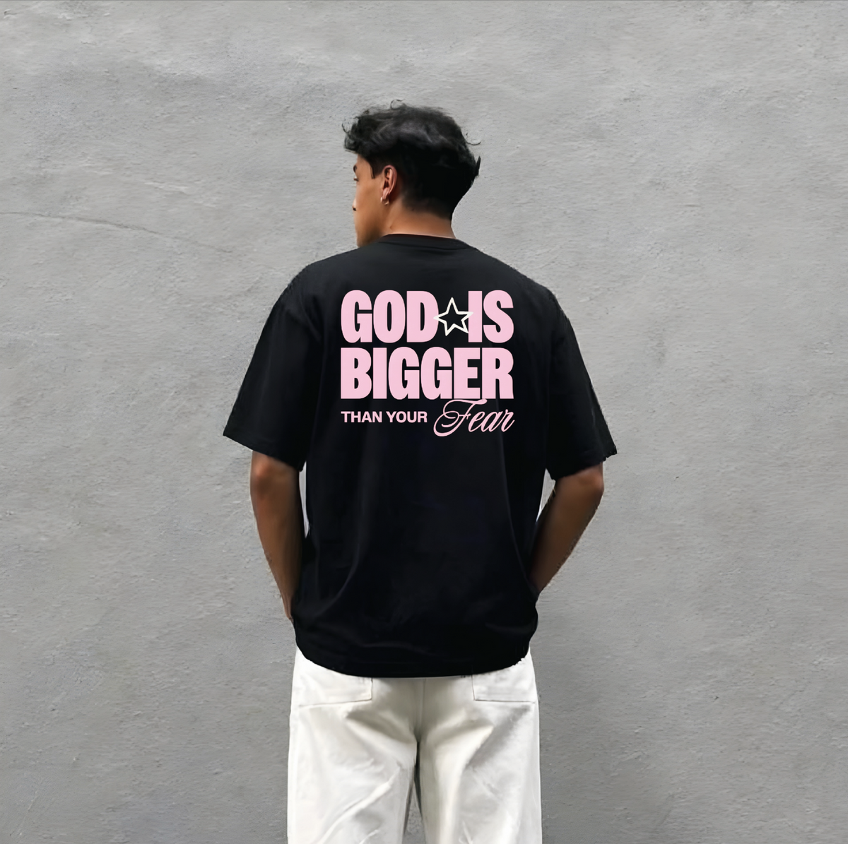 God Is Bigger - Oversized T-shirt