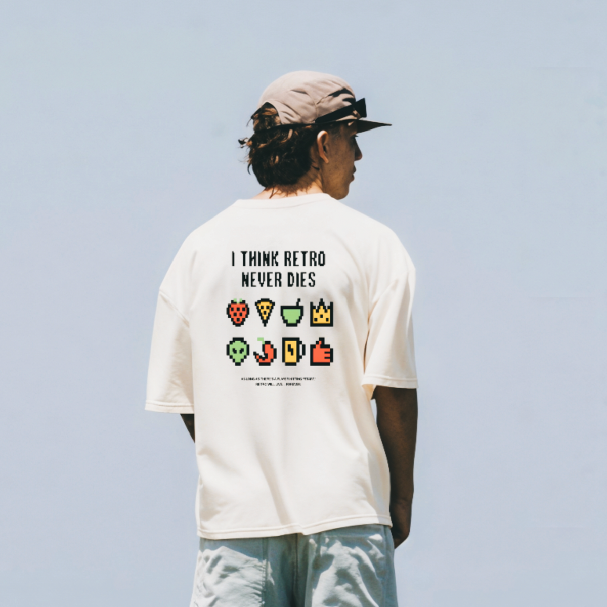 Retro Never Dies - Oversized T-shirt